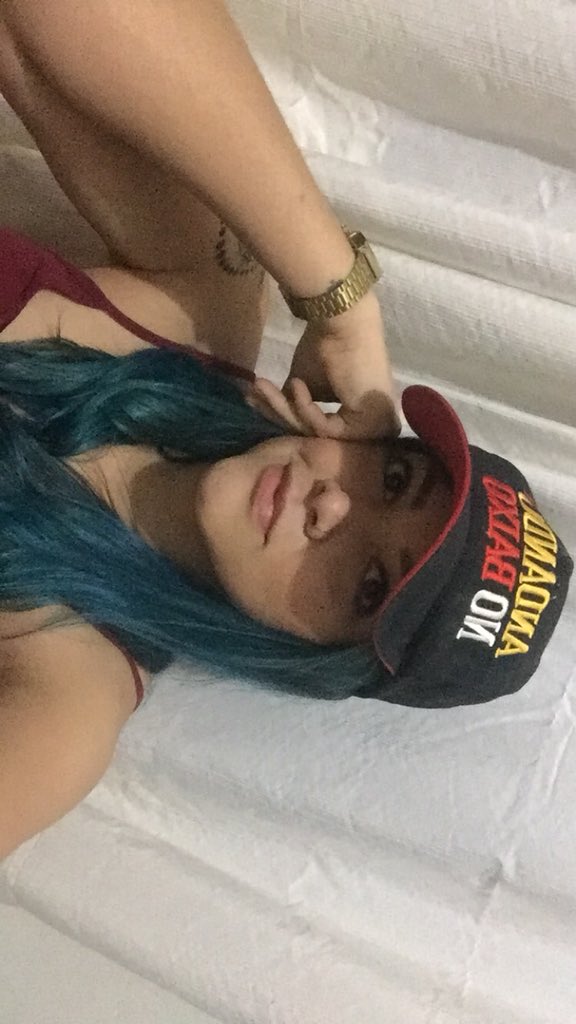 cainasampaio's tweet photo. Um cabelo AZUL desses 💙 #cabeloazul #cabelocoloridos #corpreferida https://t.co/SSyTeF3s5w