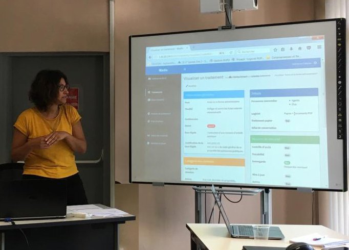 Soluris_com's tweet photo. #RGPD
Cette semaine, nos 4 #SitesPilotes travaillent dur... 👍
Après la session de #Sensibilisation et l’atelier #Registres : atelier #Gouvernance !
Élus et agents #LHoumeau #Champagne #LaBrousse #Preguillac très attentifs 🧐
@LisaCroizet #SuperFormatriceRGPD 😎 https://t.co/6oEm512Vm3