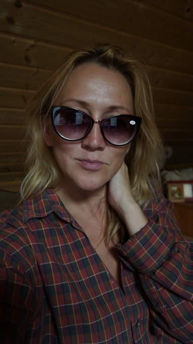 My dears! I've some healthy probs so I'm not on but still around :) If I'll go on all I can give you<a href="/tag/onmfc"class="tags"><span>#onmfc</span></a>