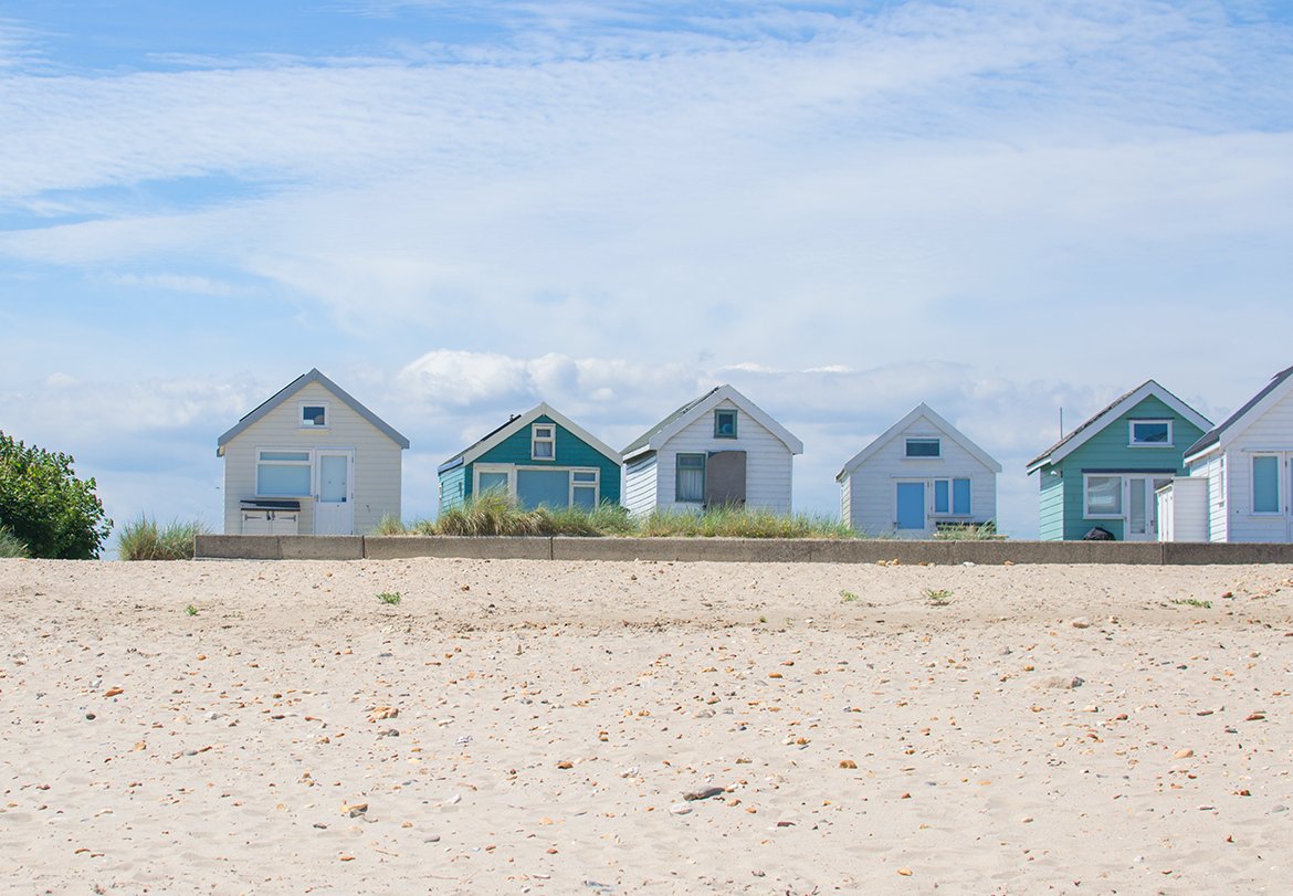 WorkAdvisorUK's tweet photo. Calling all recruiters, complete our one minute survey and win the chance for a free weekend in a luxury beach hut on the south coast! #HR #Recruiters #recruitment https://t.co/XdOrZQ39b0