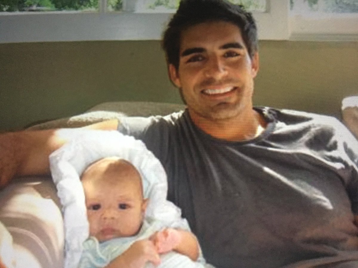 Serendipity1807's tweet photo. Day 2 of #DaysIdol ~ #AugustEdition @galengering #RafeHernandez @nbcdays #Days @DaysofourLives #idolbabypic #childhoodGalen #WithHis&JennasBabies #beautifulFamily #heartwarmingPeople #GalenGering @jennagering & #family💕💕 https://t.co/Pgl0t88kac