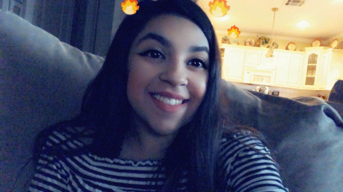 ringerpinger's tweet photo. #InternationalGirlfriendsDay I LOVE HER SO MUCH!! SHES SO PERFECT! WOW😍 @taliaamorales https://t.co/d4aG5244M5
