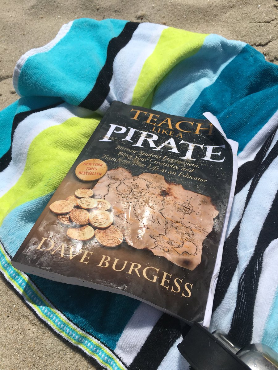 L_casagrand's tweet photo. It’s all fun and games until the tide washes away your book 👋🌊👎🏼 #tlap https://t.co/Wu0RJzj57f