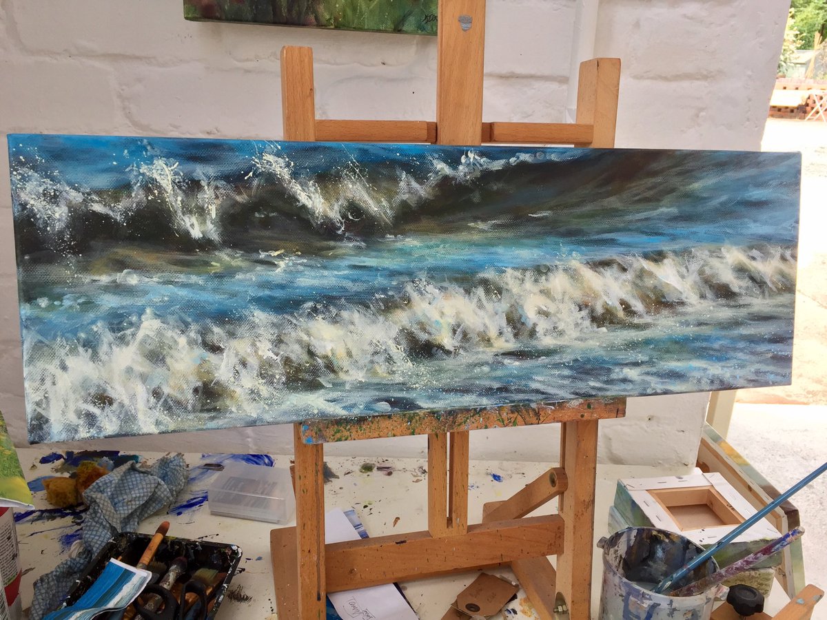 I love painting waves #acrylicpainting #originalart #waves #sea #surf #art #artexibition #artdemonstration #fun #paintings