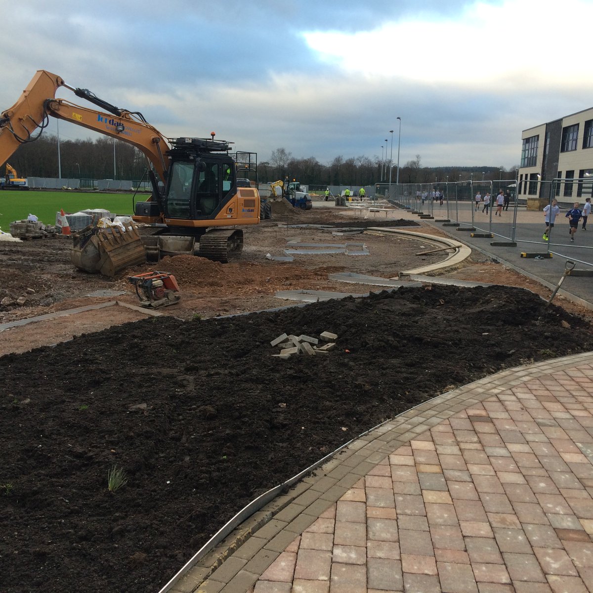 Jordan_Civils's tweet photo. #TBT To working with @morgansindall on the @YPantSchool project #groundworks #CivilEngineering https://t.co/Y6fe9qGw1H