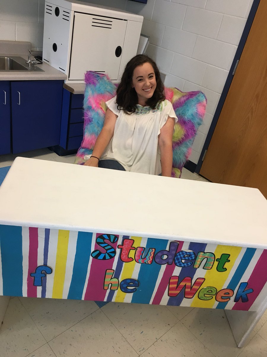 MrsFitch_PVES's tweet image. Can I be Mrs. Williams’s VIP student? @pvespride #firstbest