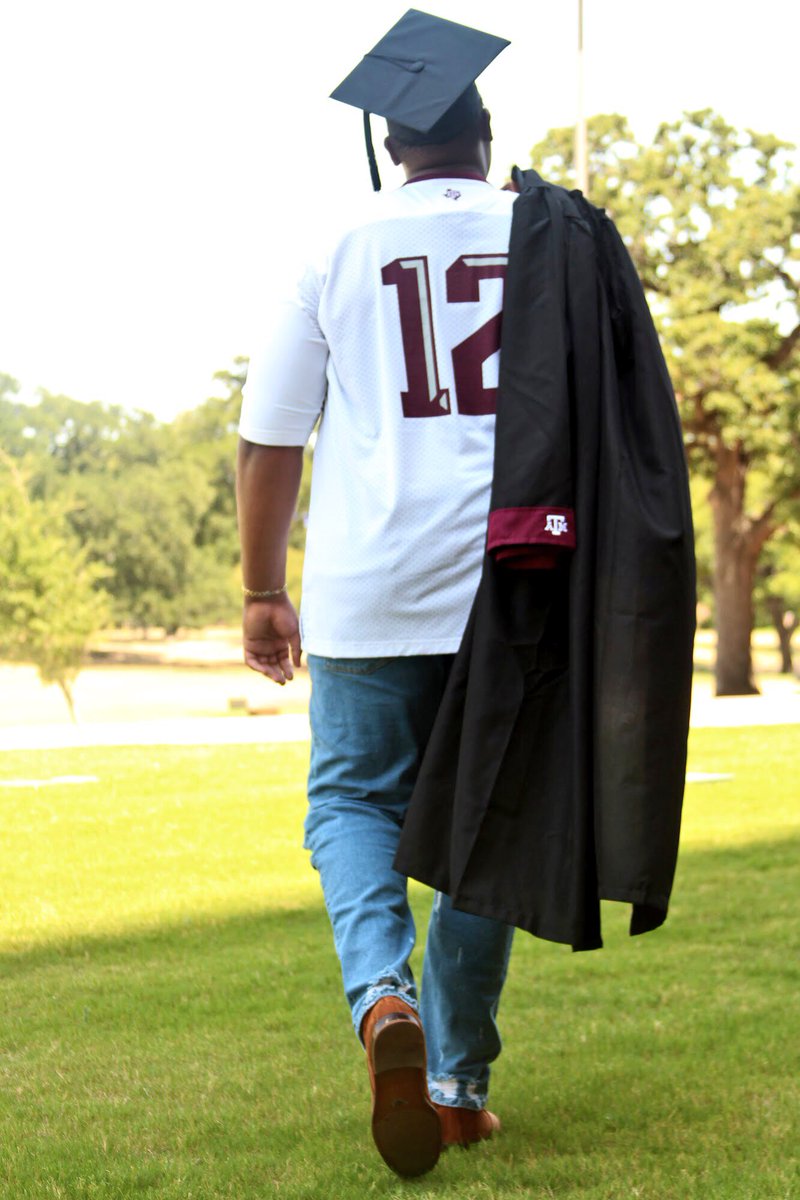 D_Barnes321's tweet photo. I entered Fall 2013,
sat out Fall 2014,
returned Spring 2015,
now I’m graduating in 2018 with a Bachelors of Science in Technology Management. Everyone’s path is different, but long as you make it to the end thats all that matters.

-@effaye_wuz_here 📸 https://t.co/b8VTq2DkiC