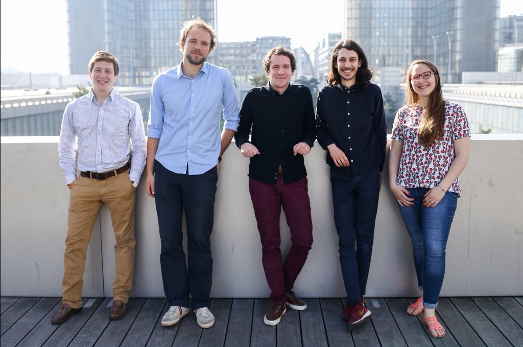 EONEF_aerostat's tweet photo. ☀ 🌡BEL ÉTÉ À TOUS🌡☀
Toute l’équipe Zéphyr Solar vous souhaite une belle période estivale !
Nous avons de la chance le soleil est au RDV 🔥 ⛱
#startup #startuplife #solar #soleil #teamatwork #workingteam #belete #vacances #ete #ballonsolaire #solarballoon #positif https://t.co/aaodBn9j6r