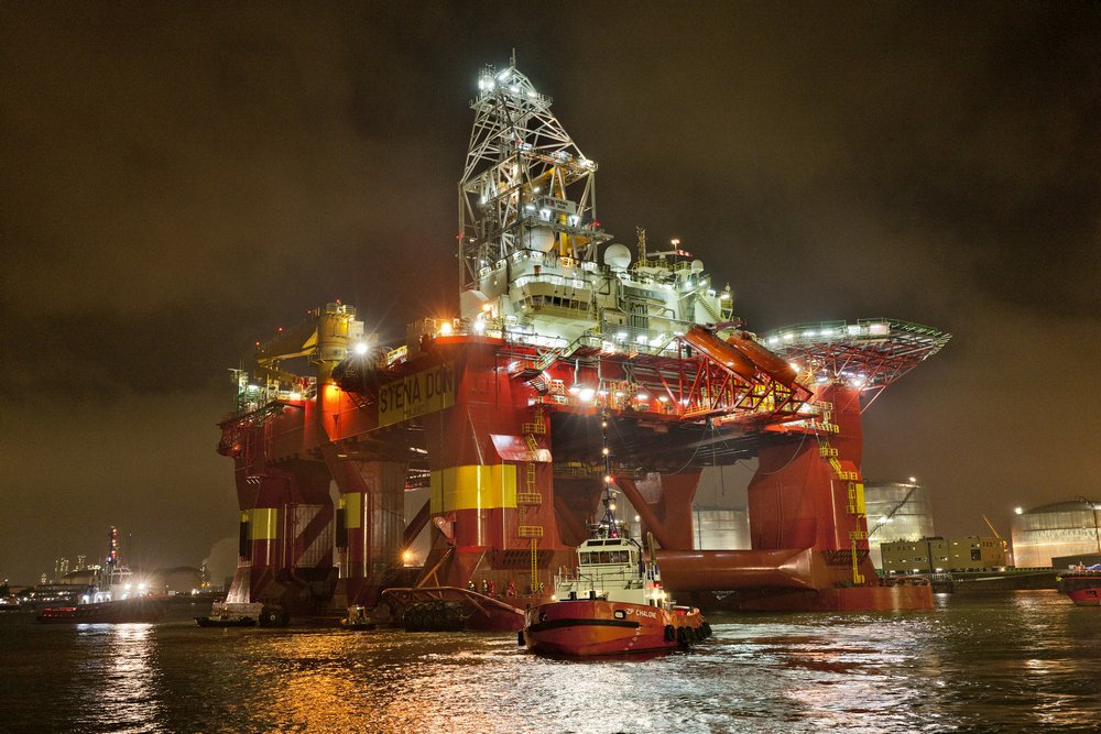 MaritiemNieuws's tweet photo. Damen Verolme Rotterdam haalt refit van boorplatform ‘Stena Don’ binnen. Onder meer installatie van een acht-punts aanmeersysteem. https://t.co/18d3JBR8VV #Damenverolmerotterdam #boorplatform #stenadon #stenadrilling #refit https://t.co/tgItP5Dda8