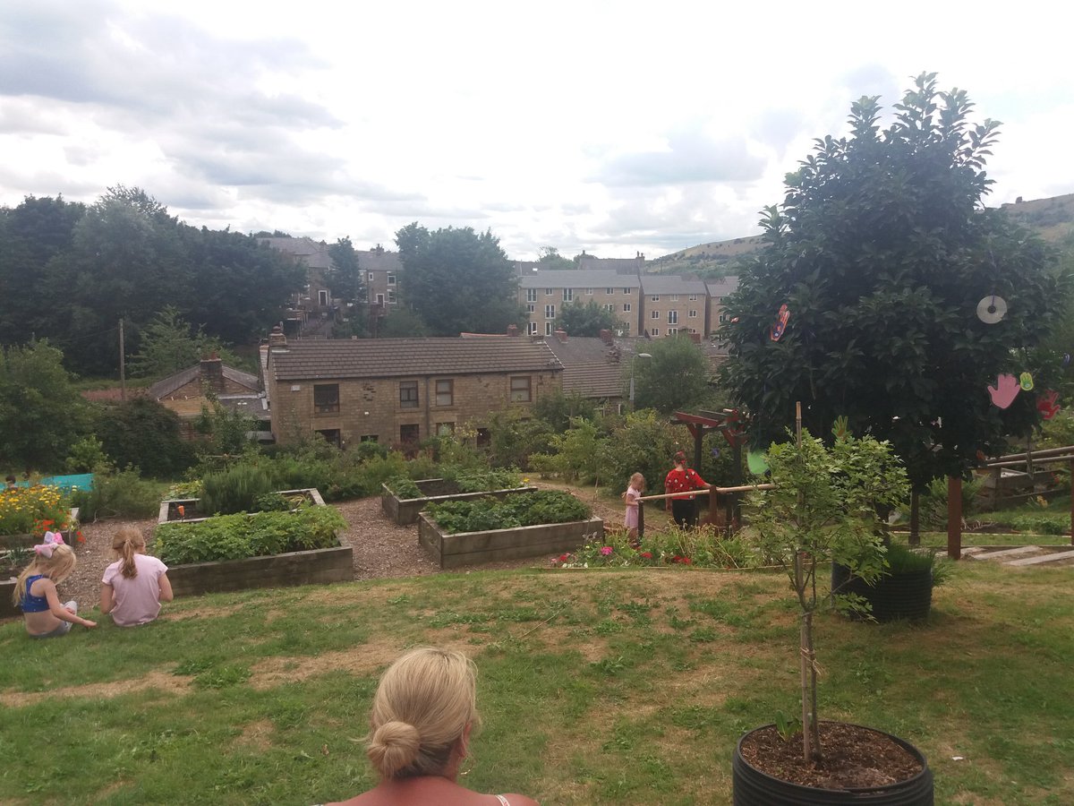 whyatt_linda's tweet photo. Another great day with the judge from the RHS northwest In bloom some great entries this year fingers crossed for the results in October @NewCharterHomes @jigsawhomes @Cllrjanjackson https://t.co/9mGTRC1Lev