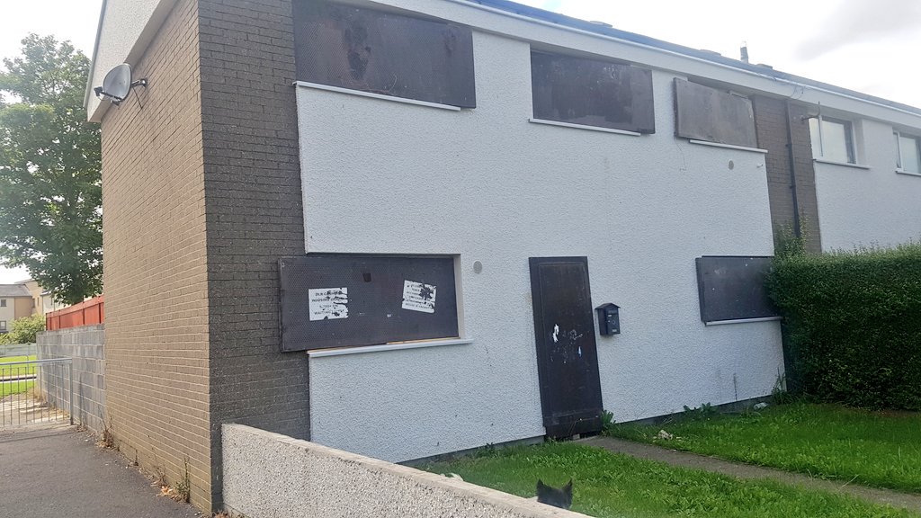 HSHIreland's tweet photo. A quick cycle around one corner of Ballymun today revealed a large number of empty houses. @DubCityCouncil let's chat..

@deanscurry

#HomeSweetHome
@ICHHDUBLIN
@givebackIE https://t.co/msMB9pCOBW