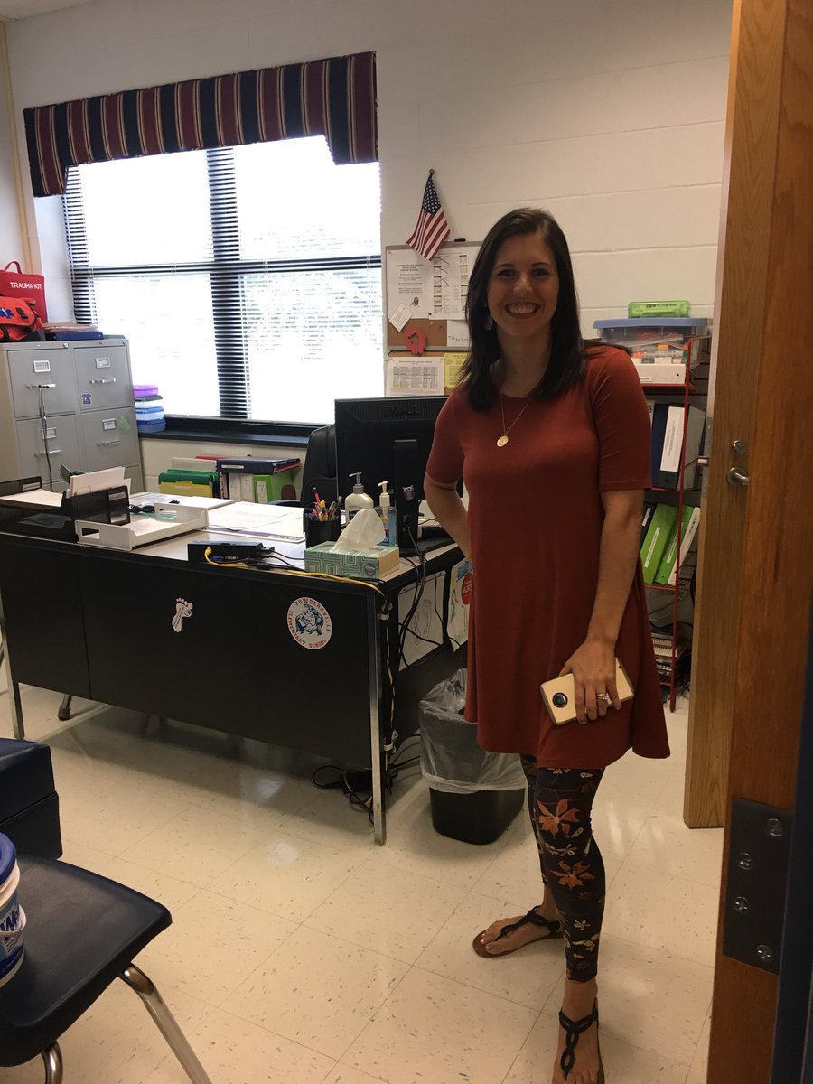 MrsFitch_PVES's tweet image. Do we get extra points for having Mrs. Turpin on our team?? @pvespride #schoolnurse #firstbest