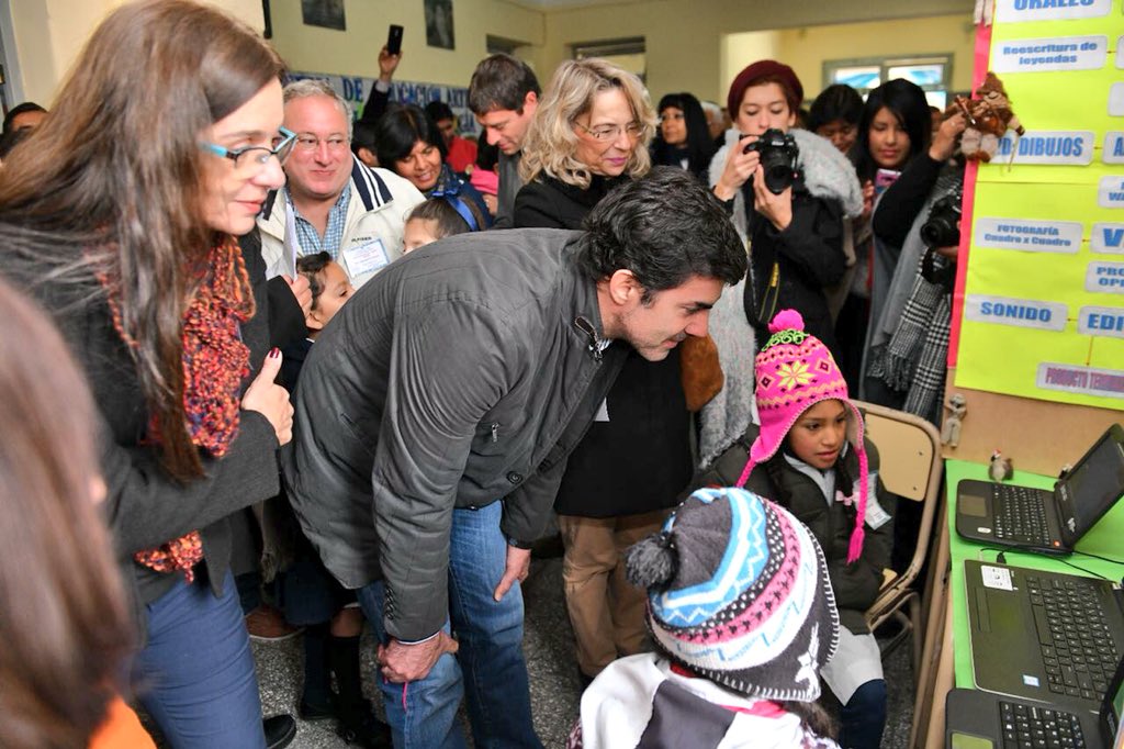 MEducacionSalta's tweet photo. #FeriaDeCiencias #Salta El Gobernador junto a la ministra de Educación @aniberruezo visitaron la escuela nro 4398 “Bartolomé Mitre”, de Campo Quijano para conocer los distintos proyectos que se presentan en la #InstanciaZonal https://t.co/ngRZ1P7aXA