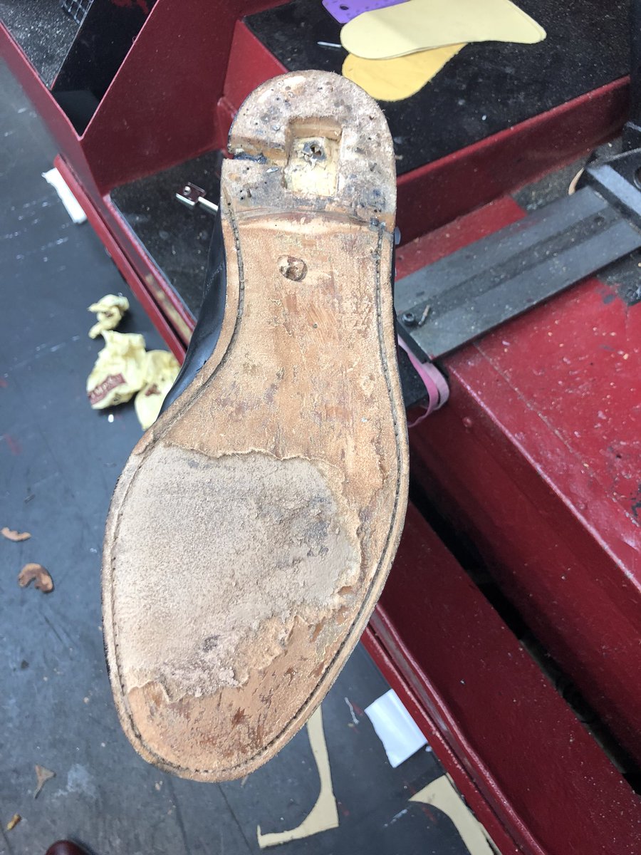 TimpsonYeovil's tweet photo. When you takenin a job and realise how much the customers shoes are ruined by a previous repair !!! No shank, chunk cut out of welt and heel rubble soles on top of rubber soles and cheap leather !!!! These are loakes !!! #ChallengeAccepted #newlife #fullrestore @DrayboyDray https://t.co/CiYLKc6tFM
