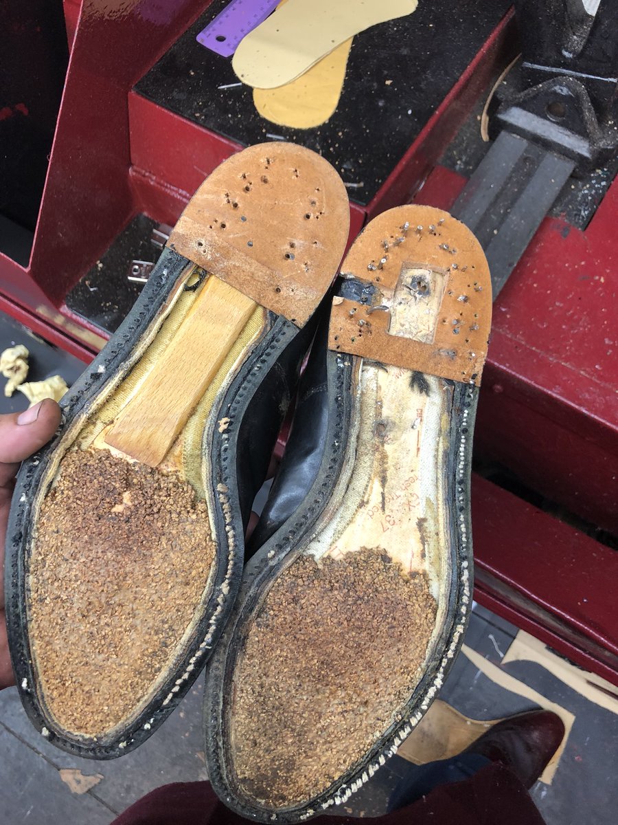TimpsonYeovil's tweet photo. When you takenin a job and realise how much the customers shoes are ruined by a previous repair !!! No shank, chunk cut out of welt and heel rubble soles on top of rubber soles and cheap leather !!!! These are loakes !!! #ChallengeAccepted #newlife #fullrestore @DrayboyDray https://t.co/CiYLKc6tFM
