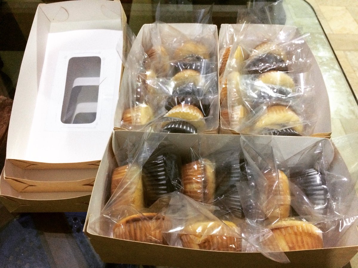 mcmangu30's tweet image. CreamCheese &amp;amp; Chocolate Cupcakes #freshlybaked #Transporting to Bulacan #OnlineSellerPh🇸🇽