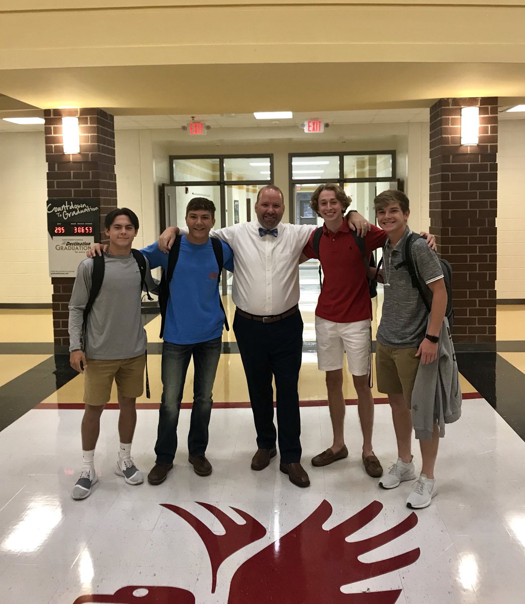 JameyAlcorn's tweet photo. Glad to have these guys and all our other students back in the building today! #hometeam #Dragons https://t.co/2gUP20Y18g
