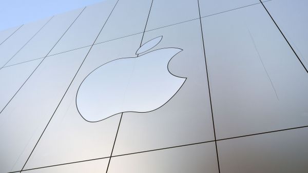 Just nu: Apple har nått drömgränsen 1 000 miljarder i börsvärde – som första amerikanska företag någonsin omniekonomi.se/a/bKr7X3