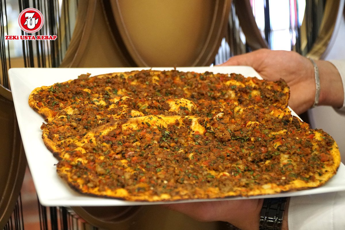 zekiustakebap's tweet image. Bol köpüklü ayranın yanına en iyi #ZekiUstaKebap’ta lezzetine lezzet katılan #AntepLahmacun yakışır…
#Adana #AdanaKebap #AloPaket 
Türkmenbaşı Blv. ☎ 0322 239 30 40
Kenan Evren Blv. ☎ 0322 235 23 02 
🌐zekiustakebap.com