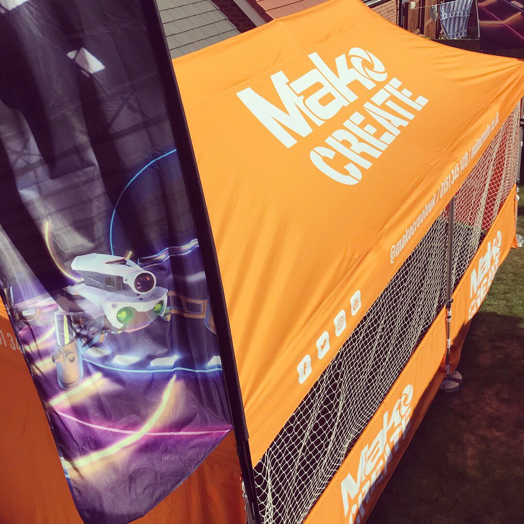 MakoCreateUK's tweet image. A hot and sweaty day testing out our new mobile drone arena. We can’t wait to get this bad boy on the road so we can deliver lots of drone and tech based activities.

#DroneRacing #DroneCoding #CodeADrone #MobileClassroom #TechWorkshops #FunWithTech #CodingIsFun #CodingClub