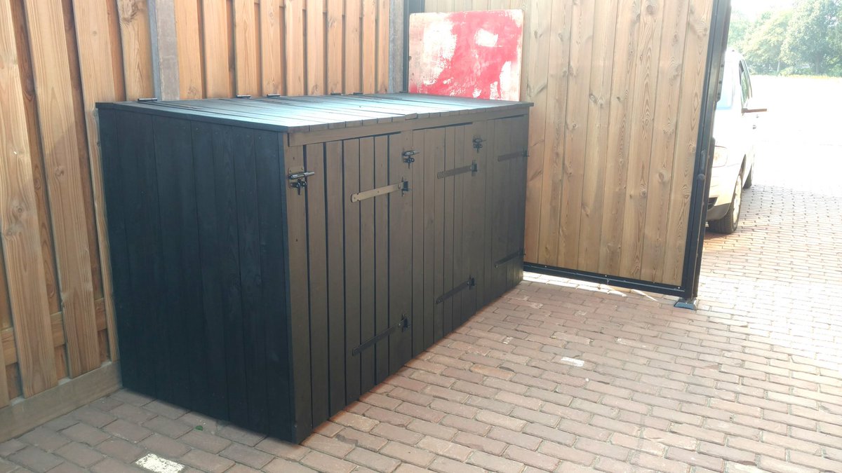 AK_sideburns's tweet photo. Container ombouw. Samen met m'n meisje hobby-en... https://t.co/ekRJwDufnG