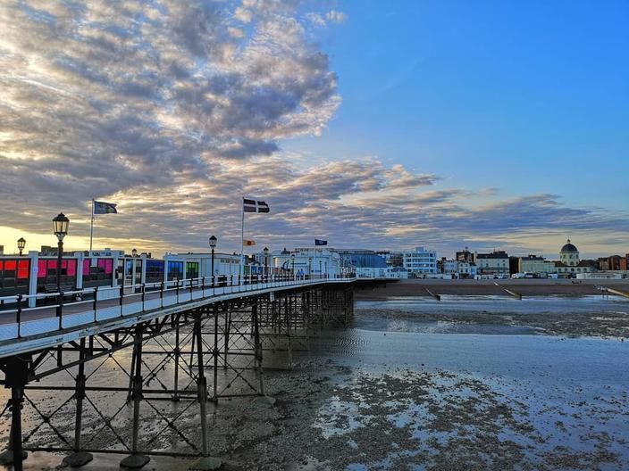 Fabulous #worthing image by x_carolynbf_x on #instagram 
#worthingpier #seasidetown #lowtide