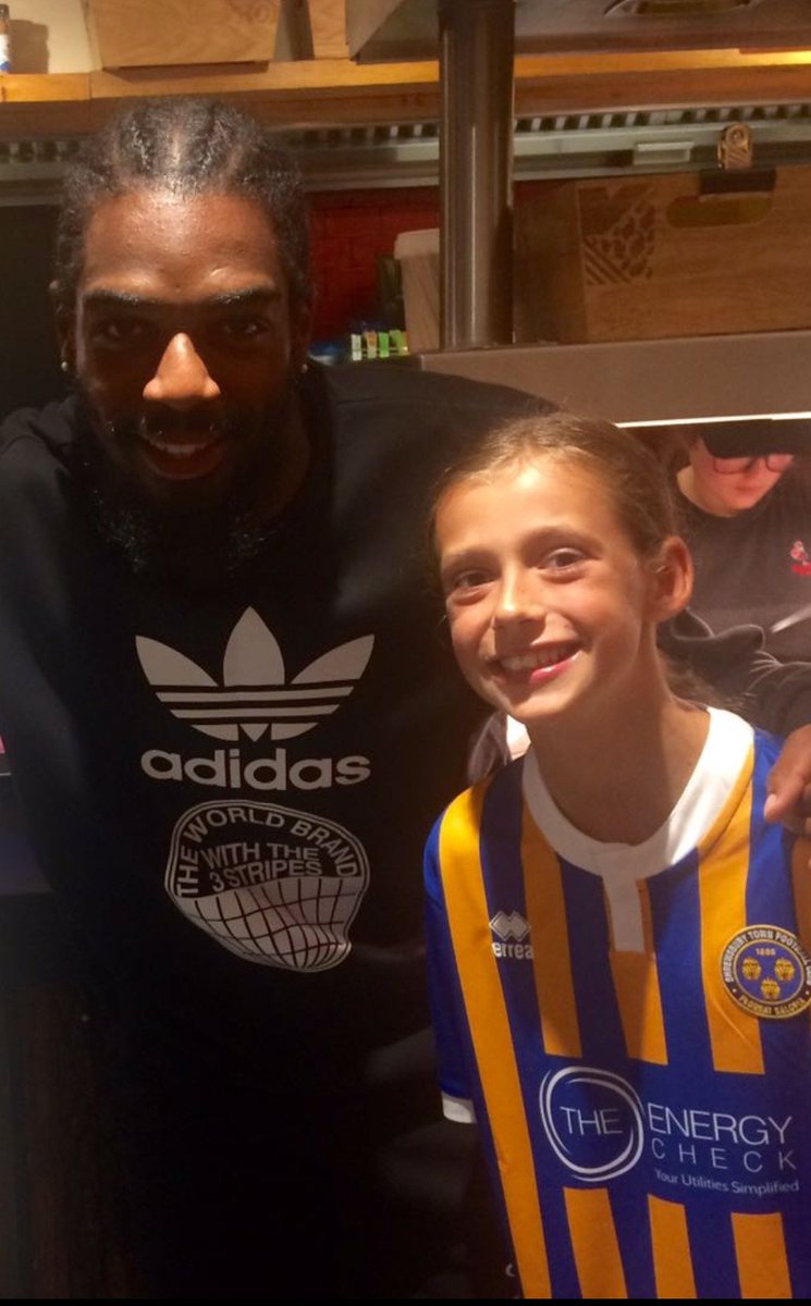 andrewSTFC's tweet photo. Out for our daughters eleventh birthday tonight and spotted the latest signing, Anthony Grant, in Nandos thirty minutes after the announcement !!  Seemed like a really nice bloke 👍 https://t.co/ie3iUV6Eyx