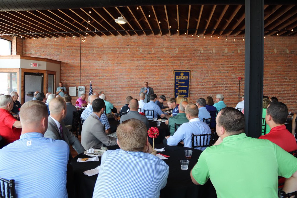 ajkringen's tweet photo. The boss and I got out to Beatrice this afternoon for a little lunch with the local Rotary group as well as coffee with a few @OneHuskerNation investors! #HuskerNation https://t.co/4uoR3AsxX6