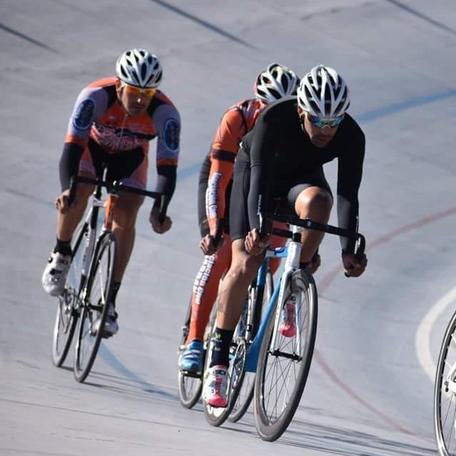 rosas_laureano's tweet photo. Siempre hay luz al final del túnel. ¡Y cada vez nos acercamos más! Seguimos trabajando con mucho sacrificio para regresar a lo más alto. 🚴🇦🇷

#Mardan #EquipoContinental #LasFlores #MunicipioDeVecinos https://t.co/SvBc2qC4bv