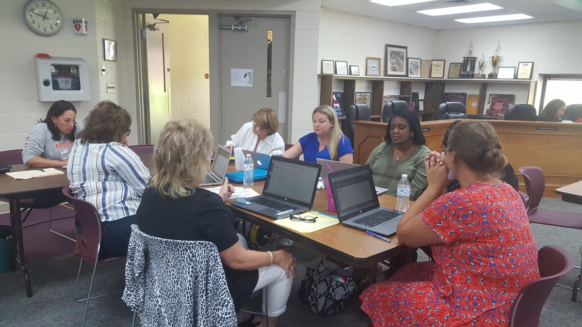 JennaLeaMac's tweet photo. The Anson County Digital Learning Team is busy creating digital professional development in Canvas for the 18-19 school year. Thanks Teika Clavell, NCDI Educator on Loan, for helping our vision become a reality. https://t.co/Dmb6TqszG3