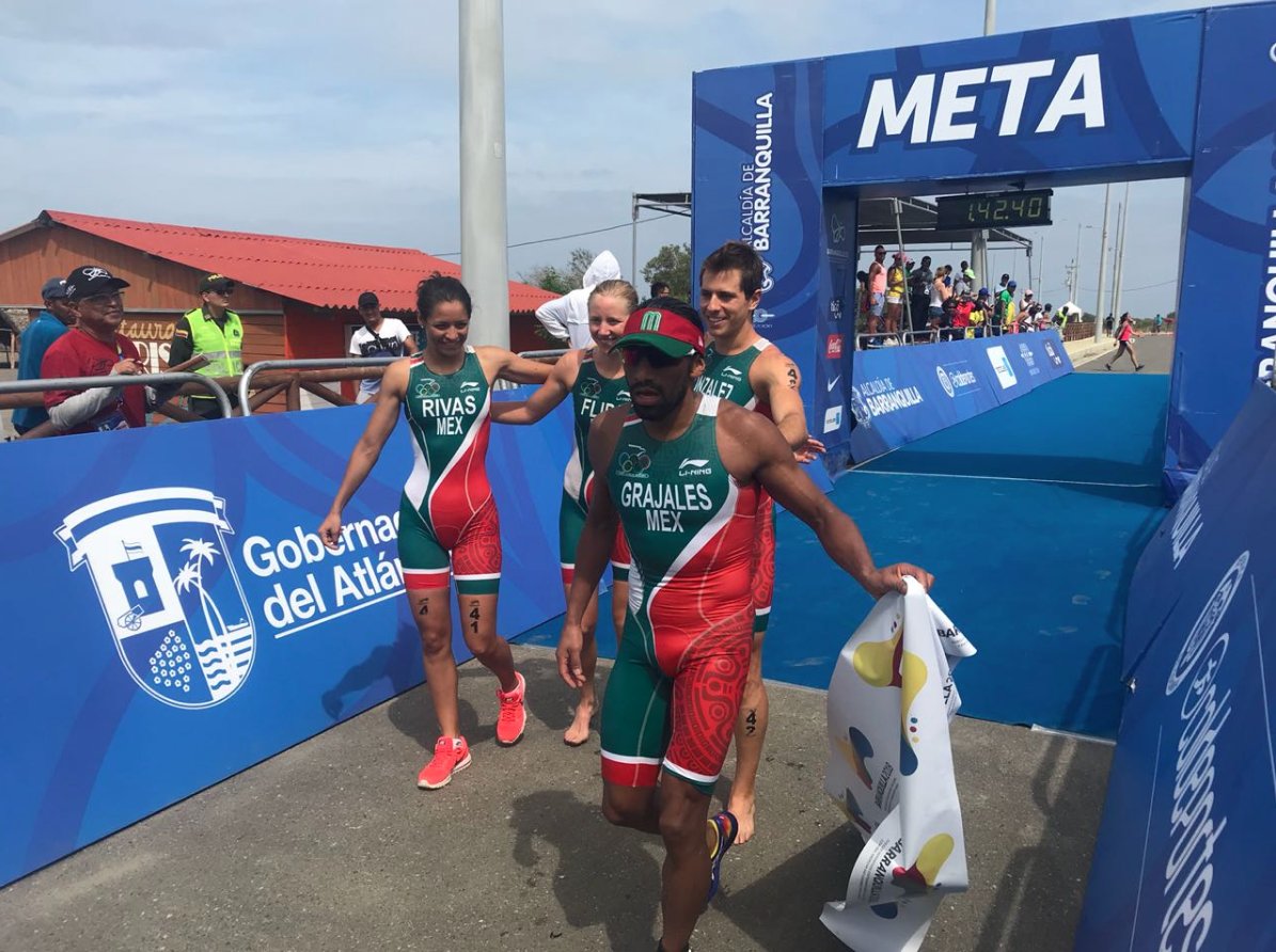 México gana oro en triatlón de relevo mixto ht.ly/sXcU30leYws