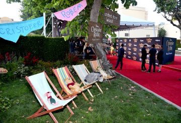 DisneyFanMex's tweet photo. Así se celebró la premiere mundial de #ChristopherRobin⁠ ⁠ Un Reencuentro Inolvidable, en @DisneyStudios, en Los Ángeles! #Pooh⁠ ⁠ #Tigger⁠ ⁠ #EsPiglet⁠ ⁠ #Igor⁠ ⁠ #DisneyFAN https://t.co/BC7D2I3S5U
