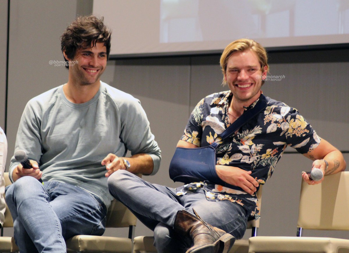 BBMonarch's tweet image. Not having the best of days? Look at these two and maybe it will help?! #SmilingIsContagious  

Please don't repost, retweet instead #SaveShadowhunters