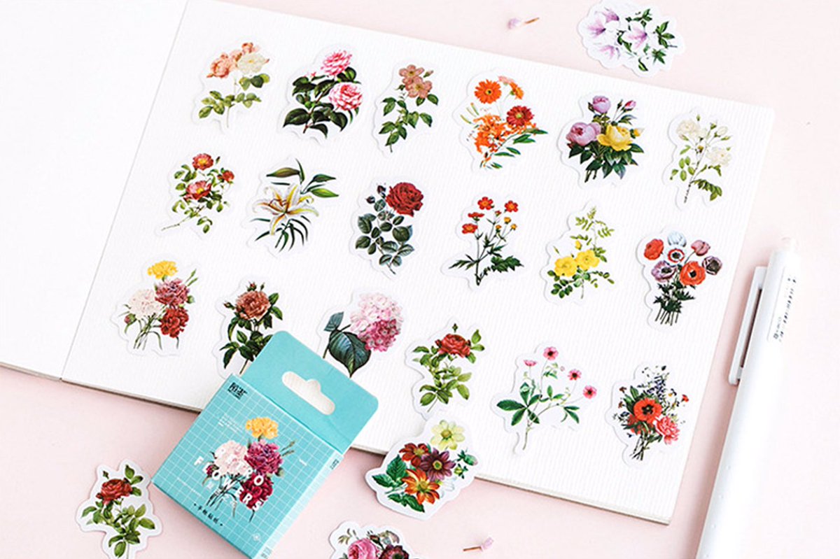 Love these vintage floral stickers 🌼🌷🌹 Perfect for scrapbooking &amp; journals ✏️💕 etsy.com/uk/listing/615… #craftbuzz #etsy #stationery #lblogger #planner #kawaii