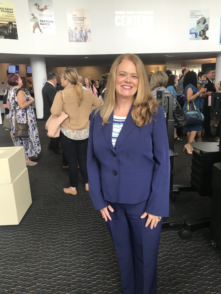 ForestdaleES's tweet photo. Retweeted AssistantPrincipalDeLaCruz (@asstprinDeLaCru):

Leadership Conference 2018 every moment is a gift. Live each day with kindness and generosity. #FCPSLC18! #BreakingDownTheBarriers #HowToBeAJoyousTypeA @FCPSR3 @ForestdaleES https://t.co/CkaL8dxFPq