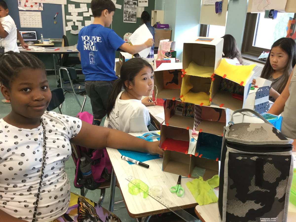 S069r's tweet photo. Ms. Mahlooji's Class.  #campinvention #myminimansion https://t.co/VKrvrfa3L0