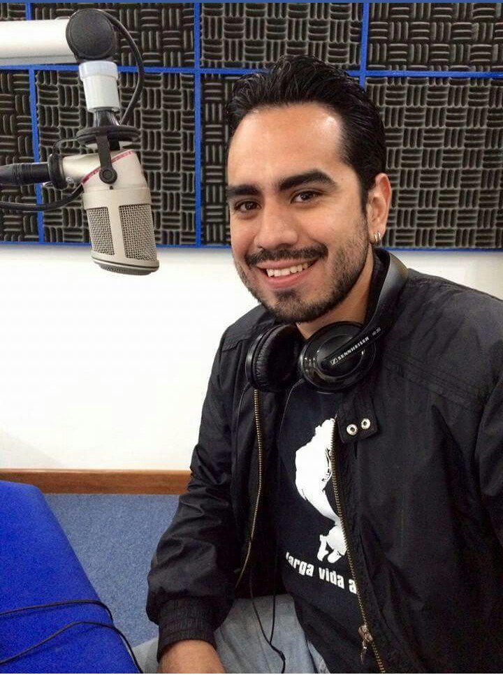 DehiraD's tweet photo. Bonita tarde para todos los k están en sintonía con @kikeenla99  escuchando el #TopShow99 @La99fm Saludos calurosos y nublados desde Cuautla 🤗 
@clubpeople99 @FansKikeLa99 
@FansDeLa991 

@JrLoCo29 @Serena_2013 @DiannAlmon @elizabethhilari @lidisalvaje73 @Guirnalda18 @Chigolin_ https://t.co/PQU27WsR4w