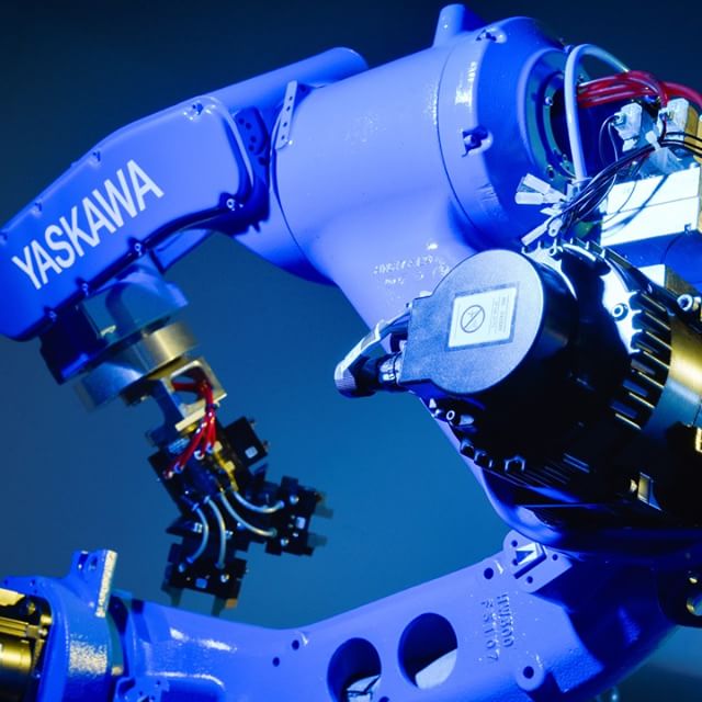 Yaskawa_Motoman's tweet image. We&apos;re keeping it blue with over 400,000 Yaskawa robots installed globally! 🤖❤️🤖 hubs.ly/H0dfDdQ0