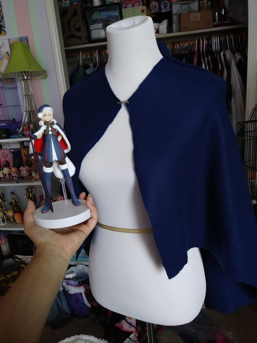 auoartistic's tweet image. And "sew" it begins. Starting with the cape and then I'll do the dress. For length comparison.
