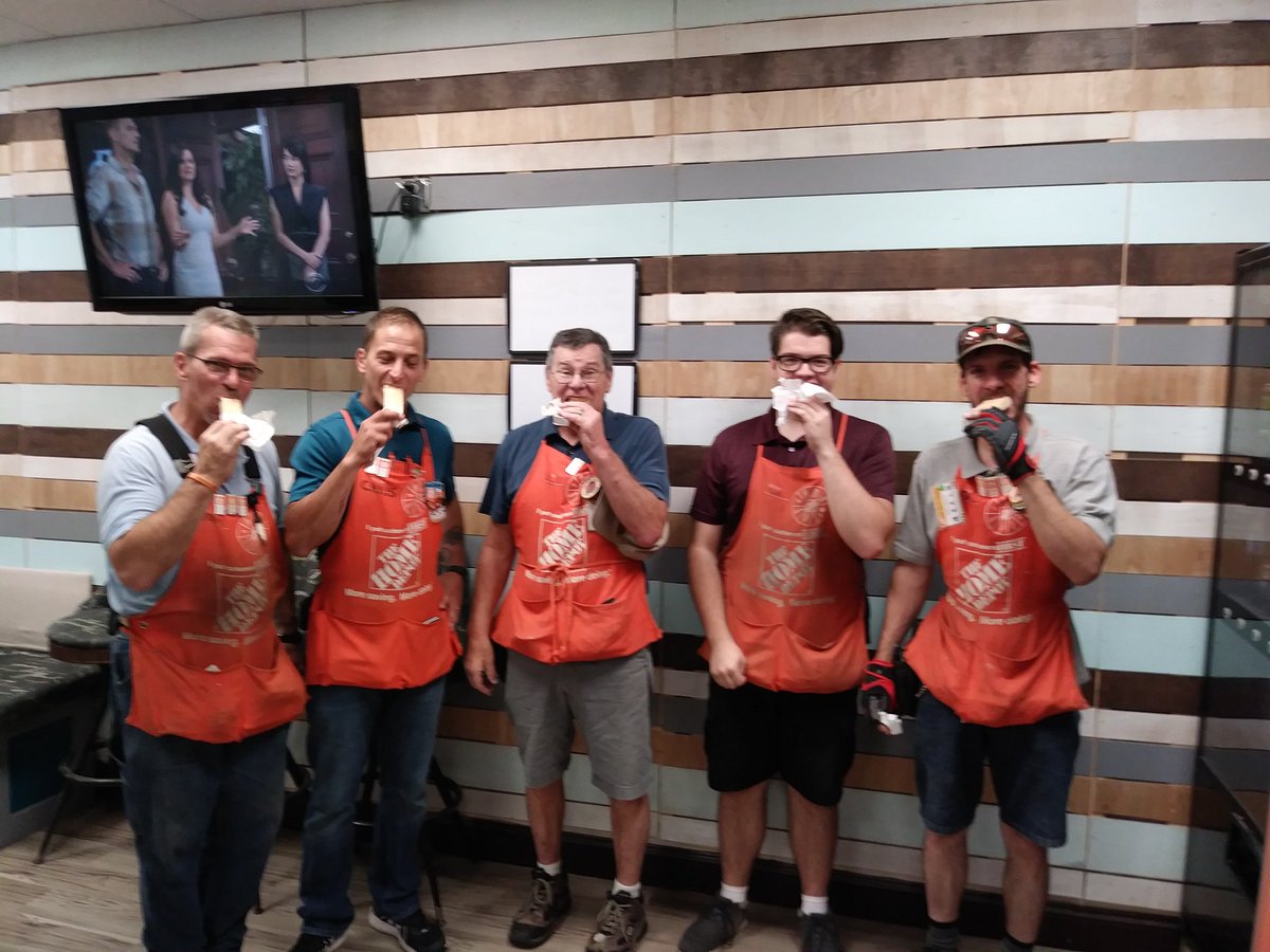 JoshABingham's tweet photo. Eating some ice cream sandwiches with the best crew in the district!! #MWAUG2018@jeromy_werra @lisa_looker @anzarut1 https://t.co/NUes8XStL8