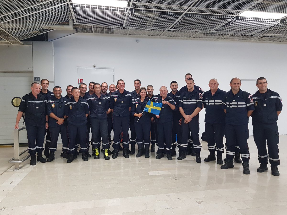 Pompiers_13's tweet image. 🔵🔵🔵|#SwedenFire |
Le détachement français comprenant 60 #pompiers #UIISC et #SDIS commandé par le lieutenant-colonel Monet des #pompiers13 est de retour à @aeroportmp après 10 jours en Suède sur les interventions #FeuxDeForets. Bravo pour leur mobilisation et leur efficacité !