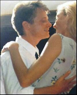 One nice photo of #MichaelJFox and #TracyPollan 💑 #80s