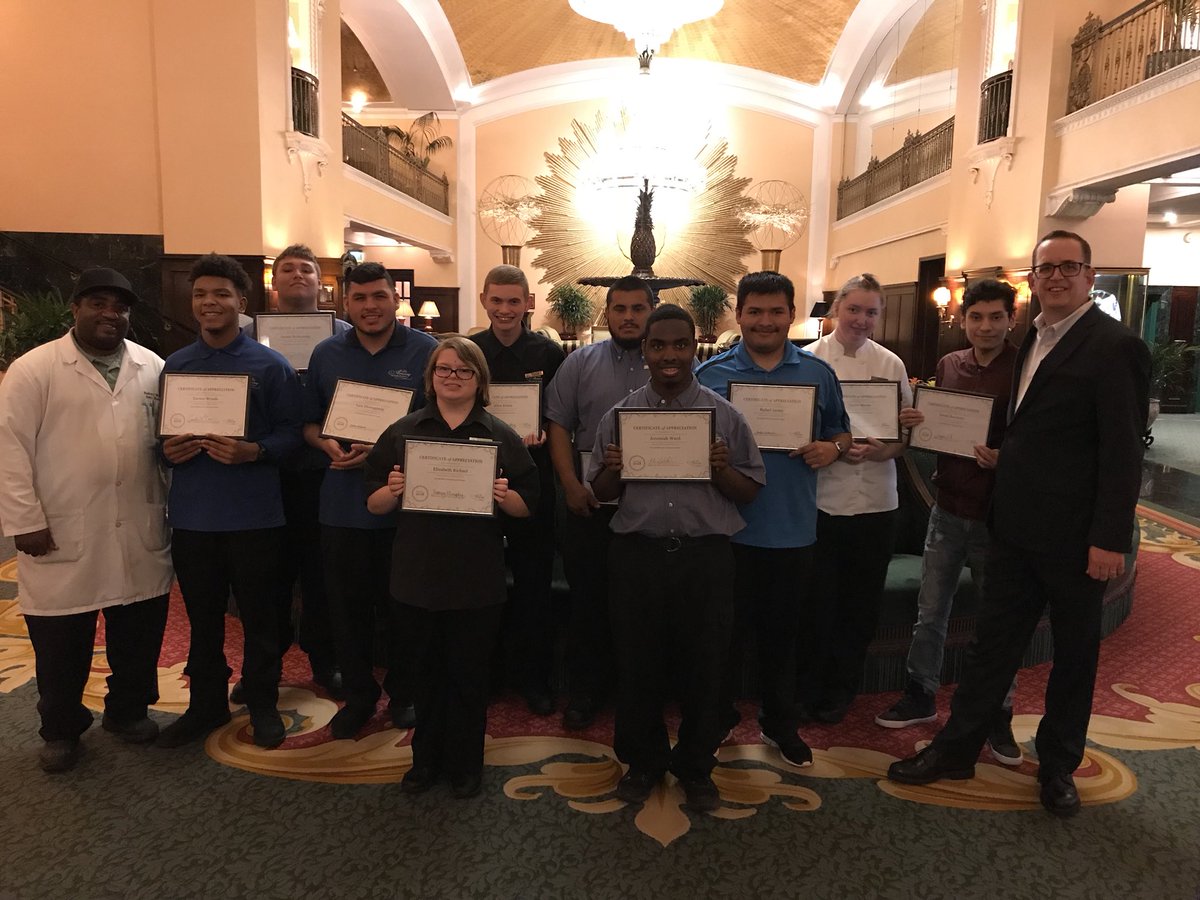MichaelSpagnuo3's tweet photo. Thank you @AmwayGrandPlaza  for positively influencing the youth. @kentisd /MRS Summer Employment Program was a huge success.The students worked in Engineering, Stewarding, Bakery, Kitchen,Laundry, Conference Services and the Grounds Department.@KTC4success https://t.co/obtRttCXd1