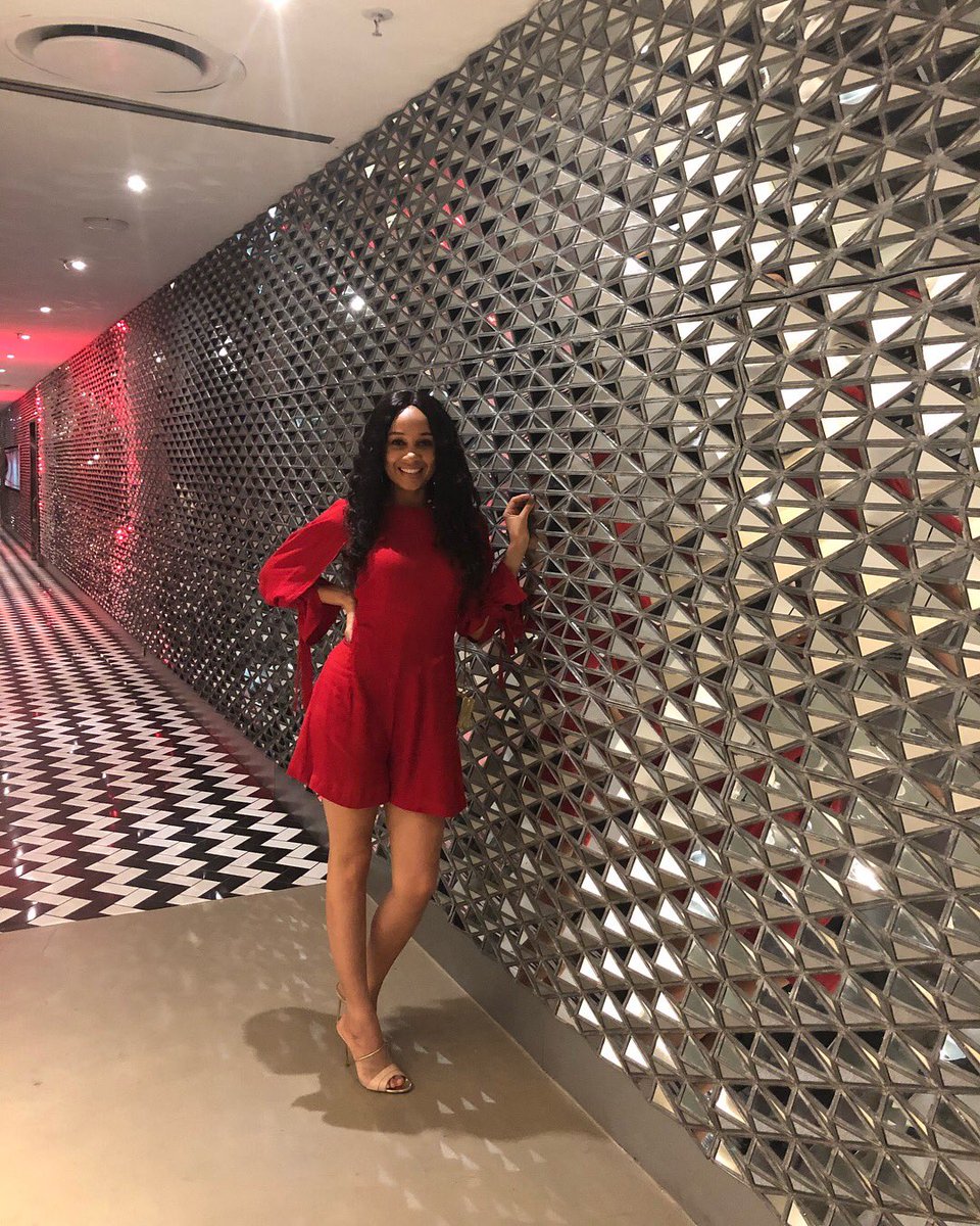 deborahvanessa7's tweet photo. ♥️❤️♥️🌹💋 https://t.co/4lWiDVBIMo