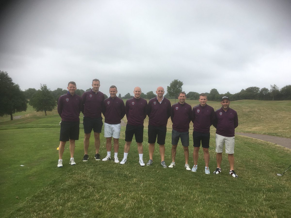 pinkjacketgolf's tweet photo. Day One winner on count back @abbotwenty7 #pj2018 https://t.co/bfKEJe35Wy
