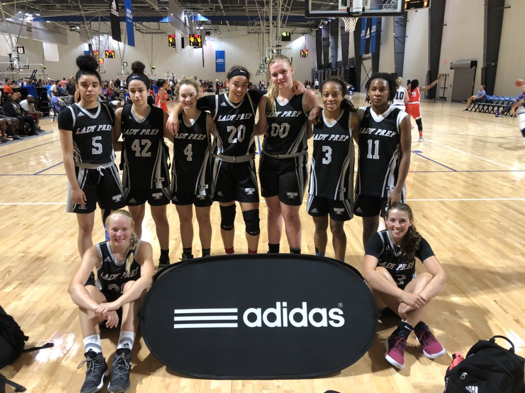 LadyPurePrep's tweet photo. Do you have Championship pedigree? Jr Gauntlet 5-8 girls. 9-11 Gold & Silver Gauntlet teams. Play on the biggest platform vs the best competition and top notch exposure!
#PrepNation #AdidasGauntlet #3Stipes https://t.co/D6WkJvFbnU