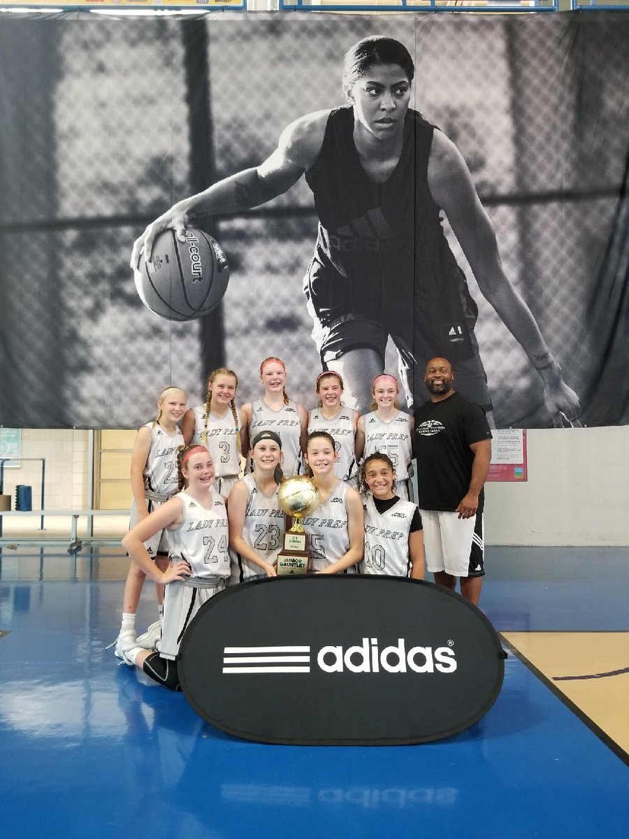 LadyPurePrep's tweet photo. Do you have Championship pedigree? Jr Gauntlet 5-8 girls. 9-11 Gold & Silver Gauntlet teams. Play on the biggest platform vs the best competition and top notch exposure!
#PrepNation #AdidasGauntlet #3Stipes https://t.co/D6WkJvFbnU
