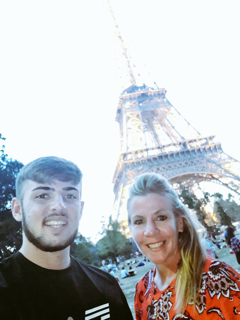 MissPKnowles's tweet photo. Definitely recommend Paris .. beautiful sights, stunning food.   #letsgobackagain #♡ #jt'aimeparis https://t.co/2slFeHK1mB
