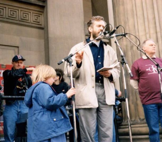 When my dad was sacked alongside 500 Liverpool dockers for refusing to cross a picket line, Jeremy Corbyn backed our struggle. Today, I back him.

The people I represent want a socialist Labour Government to transform society for the many, not the few. #WeAreCorbyn