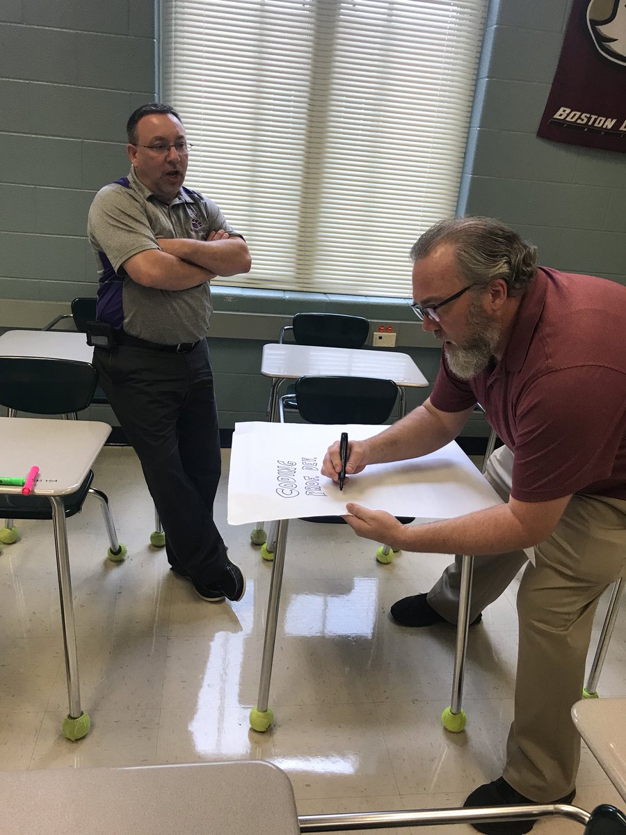 ehwils2's tweet photo. @SpotsySchools teachers learning about computer science. What does computer science mean to you? #elevateSCPS #computerscience @codeVirginia https://t.co/6wXvrezmRo